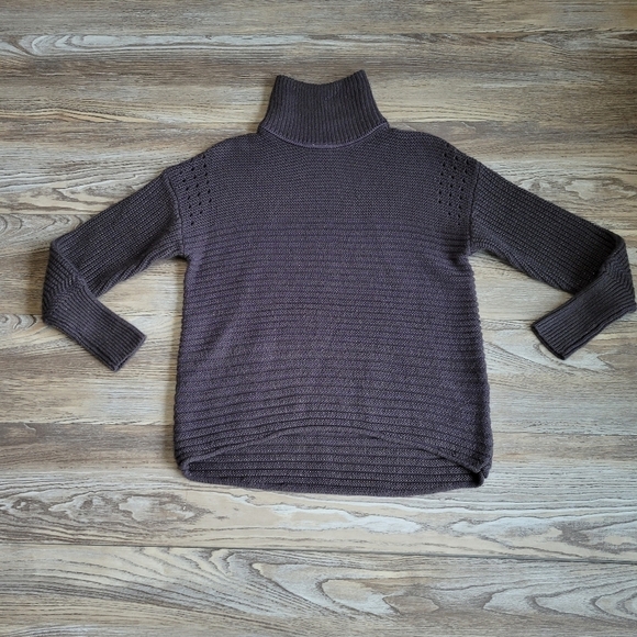 Simply Vera Vera Wang turtle neck sweater Women's Size Small gray - Picture 9 of 9